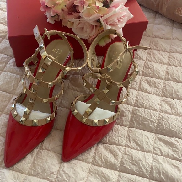 Gorgeous red kitten heels  very comfortable heels brand new - Picture 4 of 4